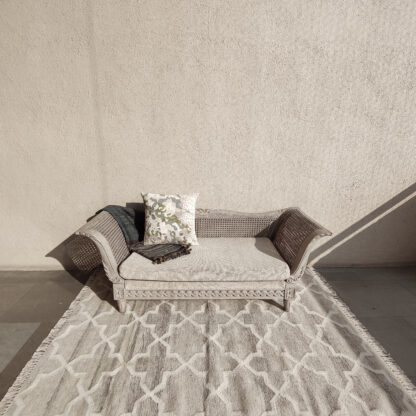 Star Grid Rug 4x6’ - Image 3